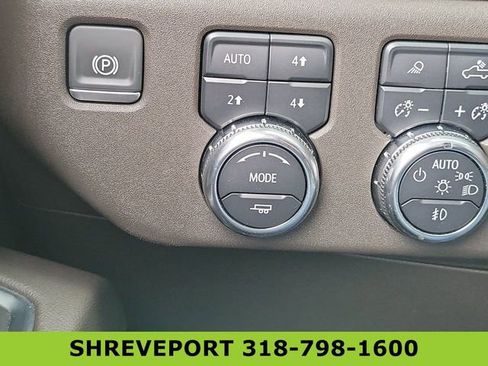 Certified 2025 GMC Sierra 2500 SLT w/ SLT Premium Package AWD/4WD image 35