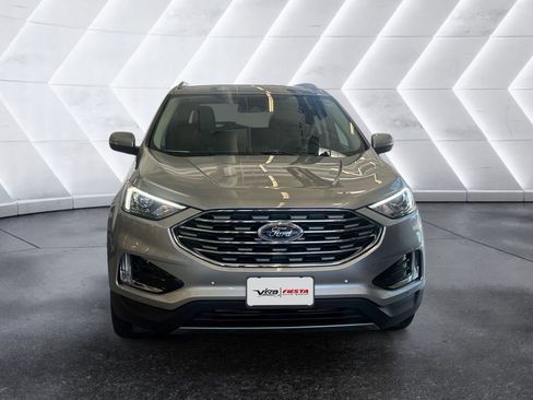 Used 2024 Ford Edge Titanium image 2