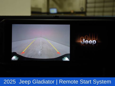 Used 2025 Jeep Gladiator Sport image 14
