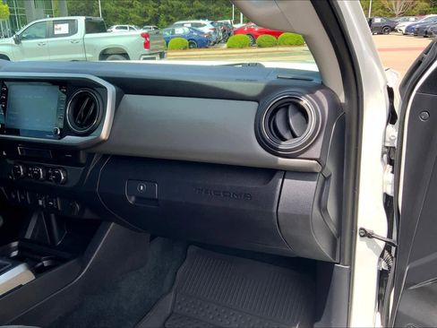 Used 2023 Toyota Tacoma SR5 w/ Technology Package image 18