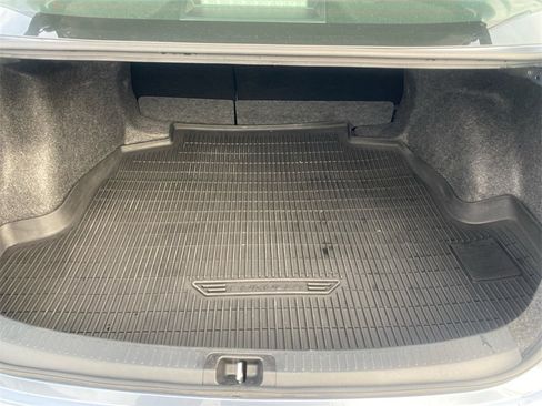 Used 2025 Toyota Corolla LE image 28