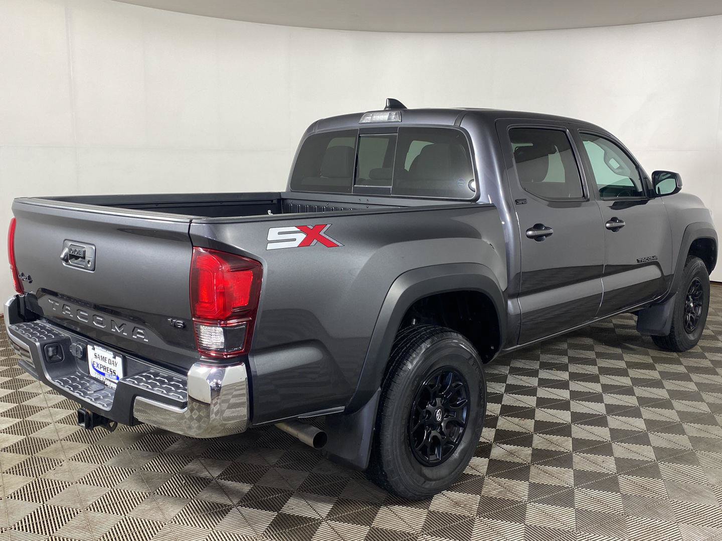 Used 2023 Toyota Tacoma SR5 w/ SX Package AWD/4WD image 6