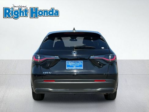 Used 2026 Honda HR-V LX image 7