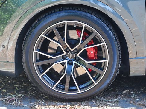 Used 2022 Audi SQ8 Prestige AWD/4WD image 11