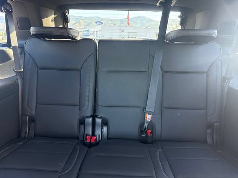 Used 2022 GMC Yukon Denali w/ Denali Premium Package AWD/4WD image 17