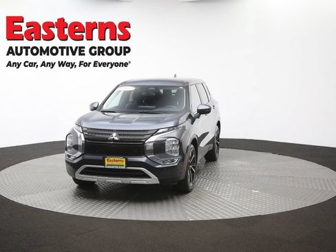Used 2024 Mitsubishi Outlander SE FWD image 55