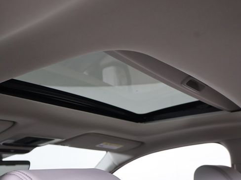 Used 2025 Honda HR-V EX-L image 17