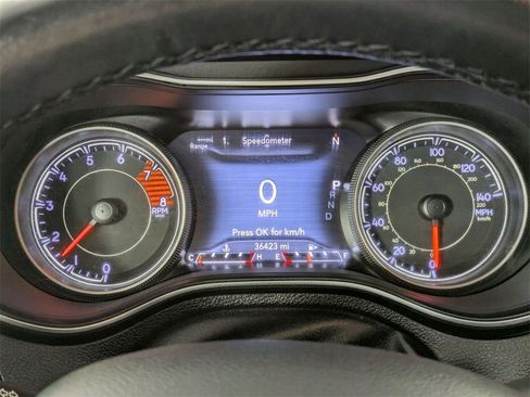 Used 2019 Jeep Cherokee Limited image 17