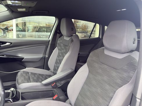 Used 2021 Volkswagen ID.4 Pro w/ ID.4 Protection Package image 8