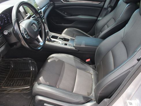 Used 2021 Honda Accord Sport image 10
