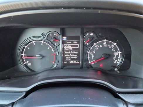 Used 2021 Toyota 4Runner SR5 Premium w/ Moonroof Package RWD image 11