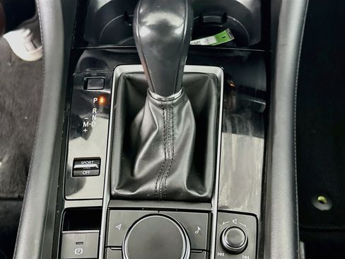 Used 2024 MAZDA MAZDA3 s FWD image 25
