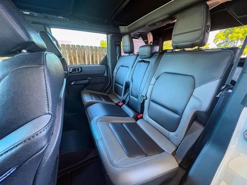 Used 2024 Ford Bronco Black Diamond AWD/4WD image 29