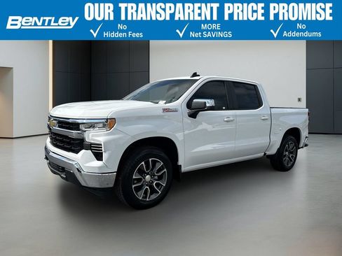 Used 2022 Chevrolet Silverado 1500 LT AWD/4WD image 1