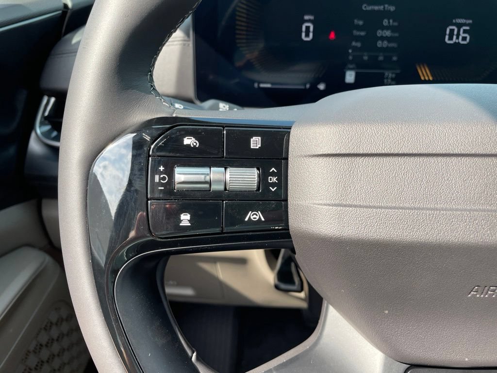New 2027 Kia Carnival FWD image 25