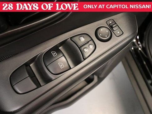 New 2025 Nissan Kicks Play S image 9