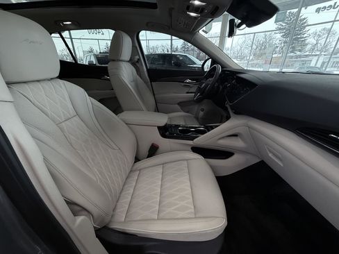 Used 2023 Buick Envision Avenir image 31