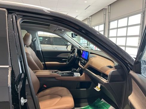 New 2026 Toyota Grand Highlander AWD image 21