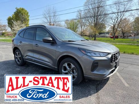 Used 2023 Ford Escape ST-Line image 2