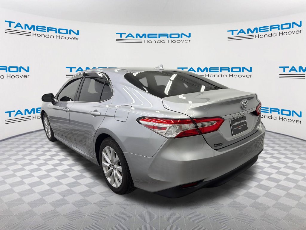 Used 2019 Toyota Camry LE FWD image 3