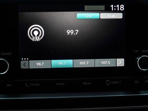 Used 2025 Honda Pilot Sport image 22