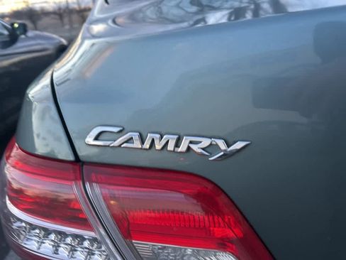 Used 2011 Toyota Camry XLE image 20