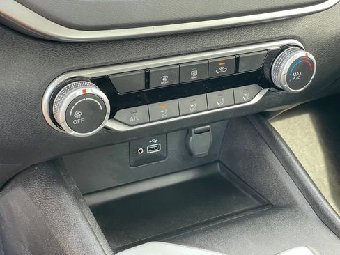 Certified 2024 Nissan Altima 2.5 S FWD image 20