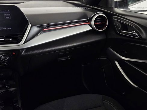 Used 2025 Chevrolet Trax RS w/ Driver Confidence Package image 11