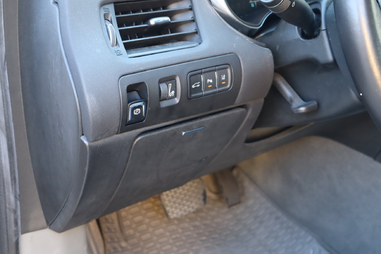 Used 2017 Chevrolet Impala Premier FWD image 22
