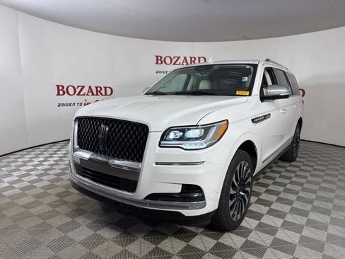 Used 2024 Lincoln Navigator Black Label image 4