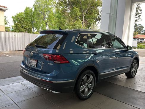 Used 2020 Volkswagen Tiguan SEL image 5
