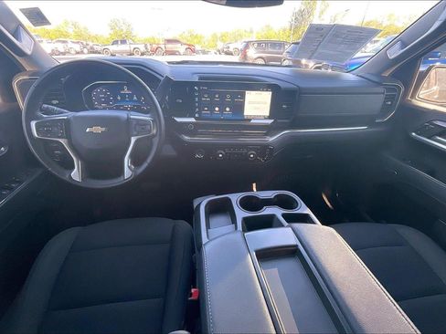 Used 2023 Chevrolet Silverado 1500 LT image 16