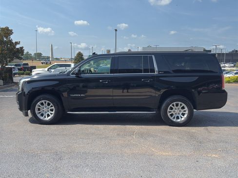 Used 2019 GMC Yukon XL SLT w/ Open Road Package RWD image 11