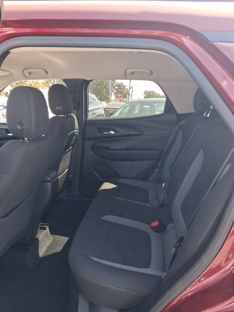 Used 2025 Chevrolet TrailBlazer LT FWD image 10