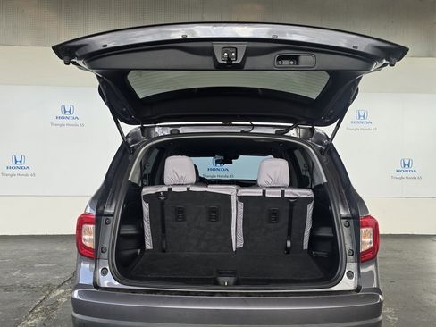 Used 2019 Honda Pilot LX image 33