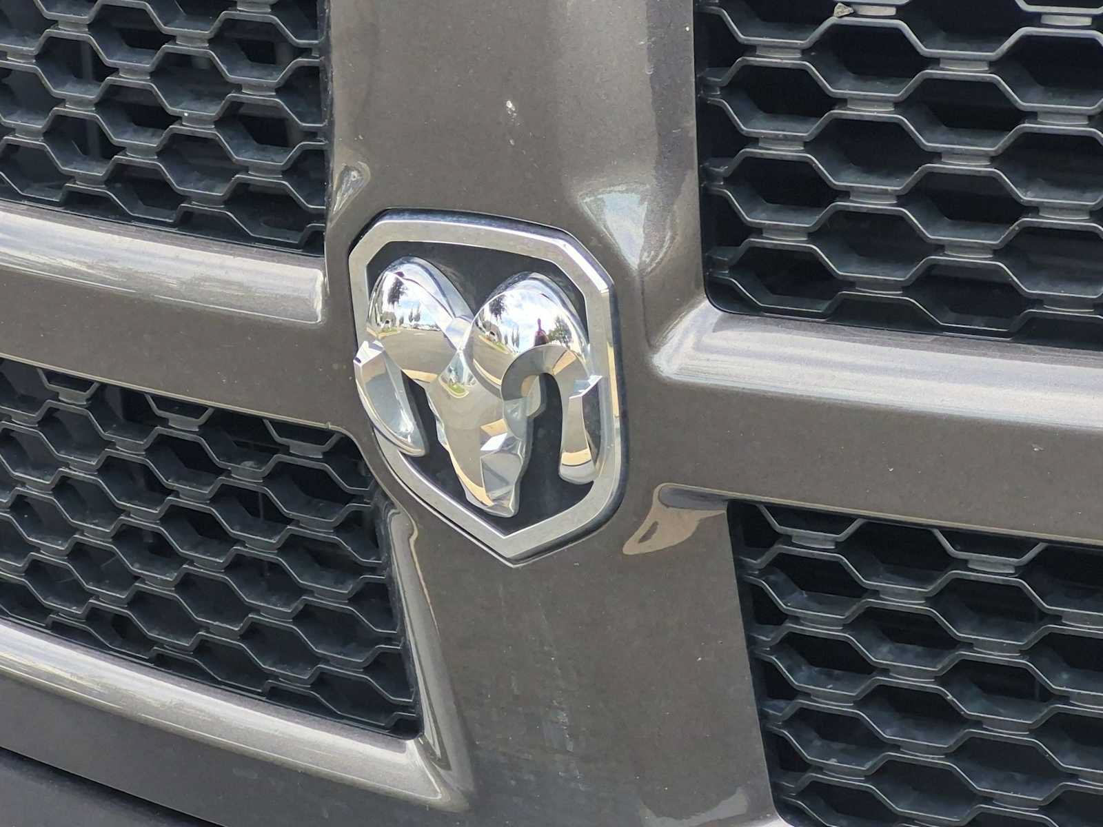 Used 2016 RAM 1500 Express AWD/4WD image 12
