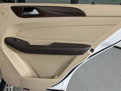 Used 2016 Mercedes-Benz GLE 350 w/ Premium Package image 19