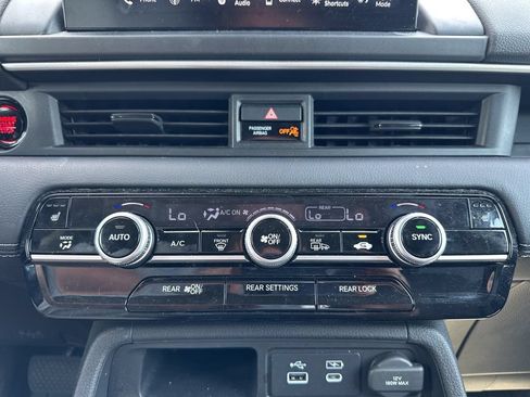 Used 2025 Honda Pilot EX-L image 23