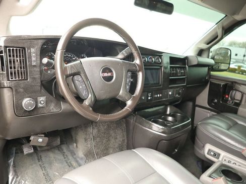 Used 2018 GMC Savana 2500 Extended w/ Enhanced Convenience Package RWD image 11