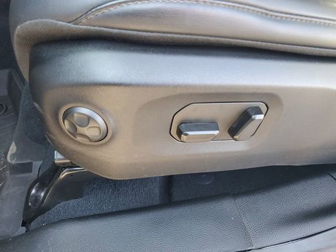 Used 2024 Jeep Wrangler Unlimited Rubicon image 7