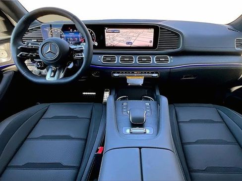 New 2026 Mercedes-Benz GLS 63 AMG 4MATIC image 7