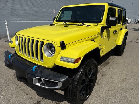 Used 2023 Jeep Wrangler Unlimited Sahara w/ Cold Weather Group AWD/4WD image 1