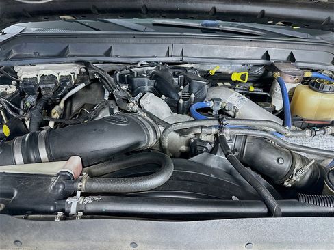 Used 2016 Ford F250 Lariat w/ Lariat Ultimate Package image 32