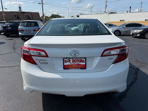 Used 2012 Toyota Camry SE FWD image 6