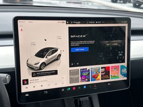 Used 2023 Tesla Model Y Long Range image 34