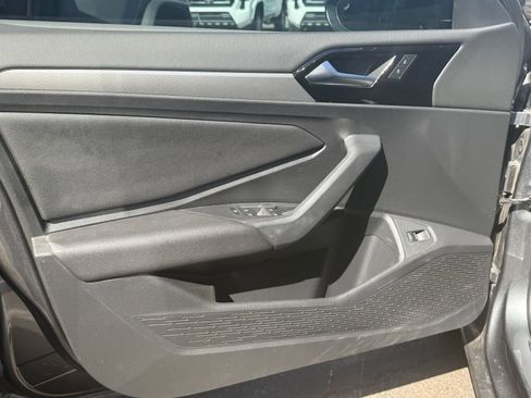 Used 2019 Volkswagen Jetta R-Line w/ R-Line Cold Weather Package image 17