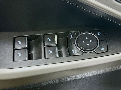 Used 2022 Ford Explorer Limited image 15