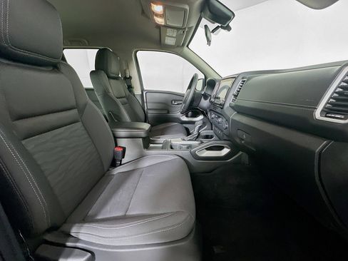 Used 2024 Nissan Frontier SV w/ SV Convenience Package image 29