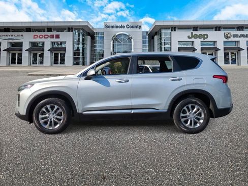 Used 2020 Hyundai Santa Fe SE image 5