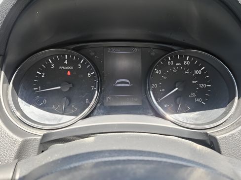 Used 2017 Nissan Rogue Sport SL w/ SL Premium Package FWD image 25